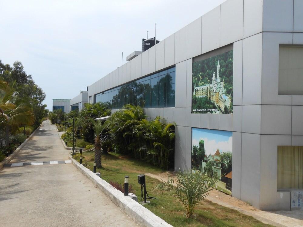 Jade Beach Resort Tirupporur Ngoại thất bức ảnh