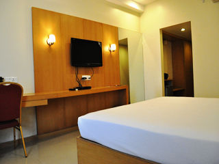 Jade Beach Resort Tirupporur Ngoại thất bức ảnh