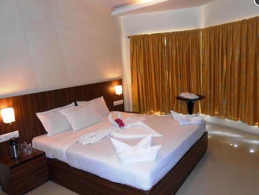 Jade Beach Resort Tirupporur Ngoại thất bức ảnh